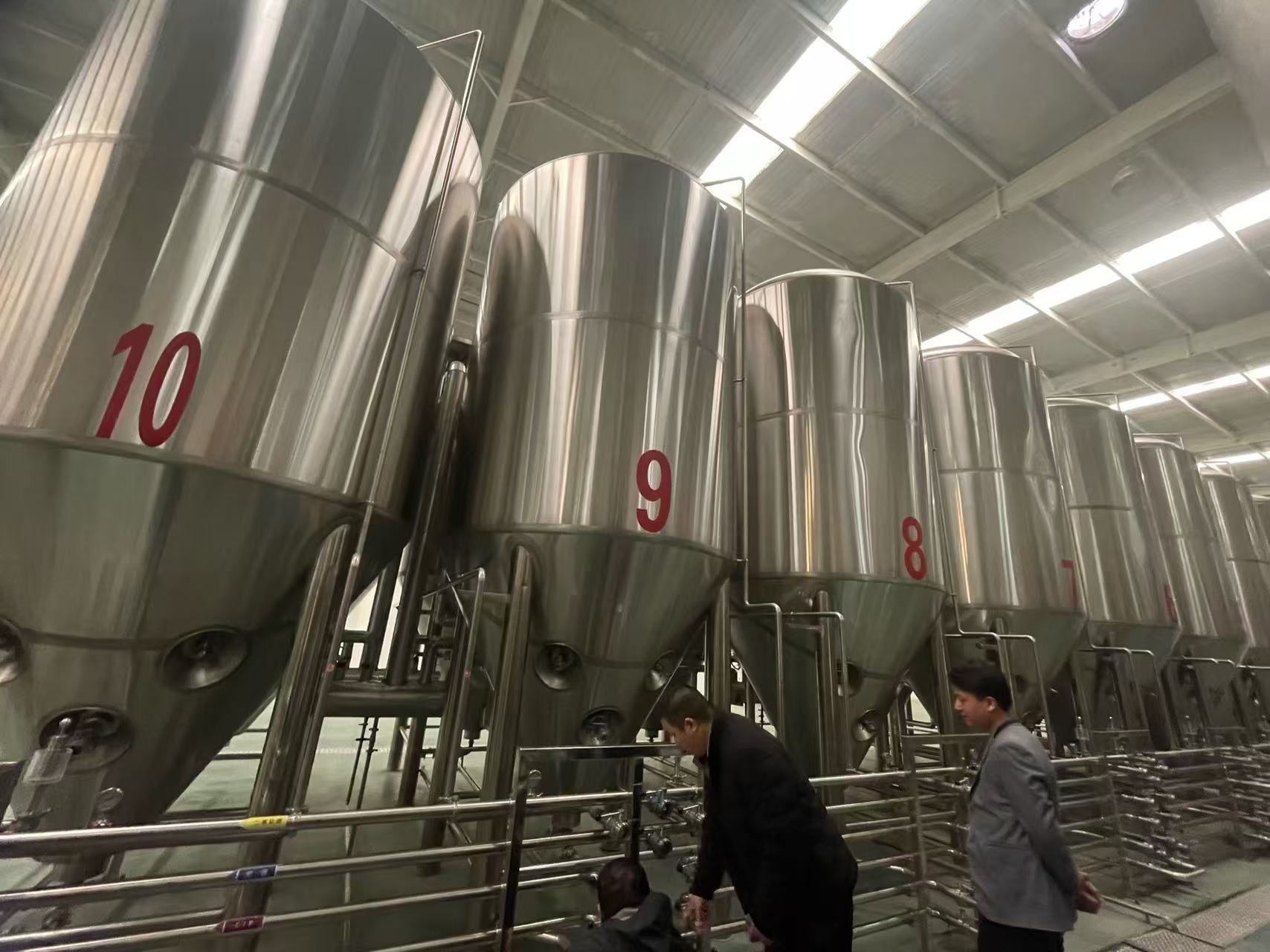 仁布精酿啤酒设备厂—平面布置、设备设计、制造、调试、培训等一条龙服务